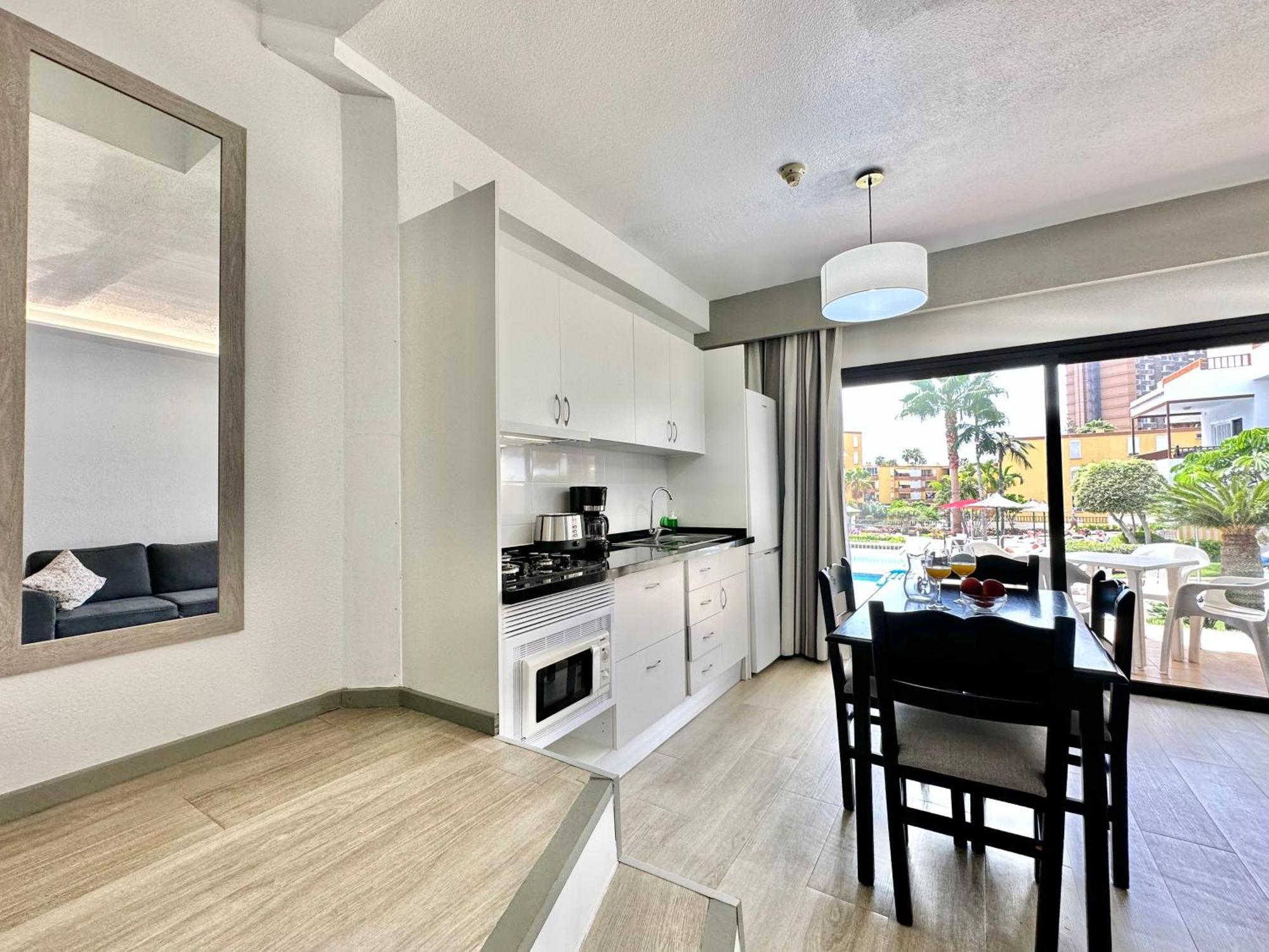 Pool Views Terrace Apartment Los Cristianos  Exterior foto