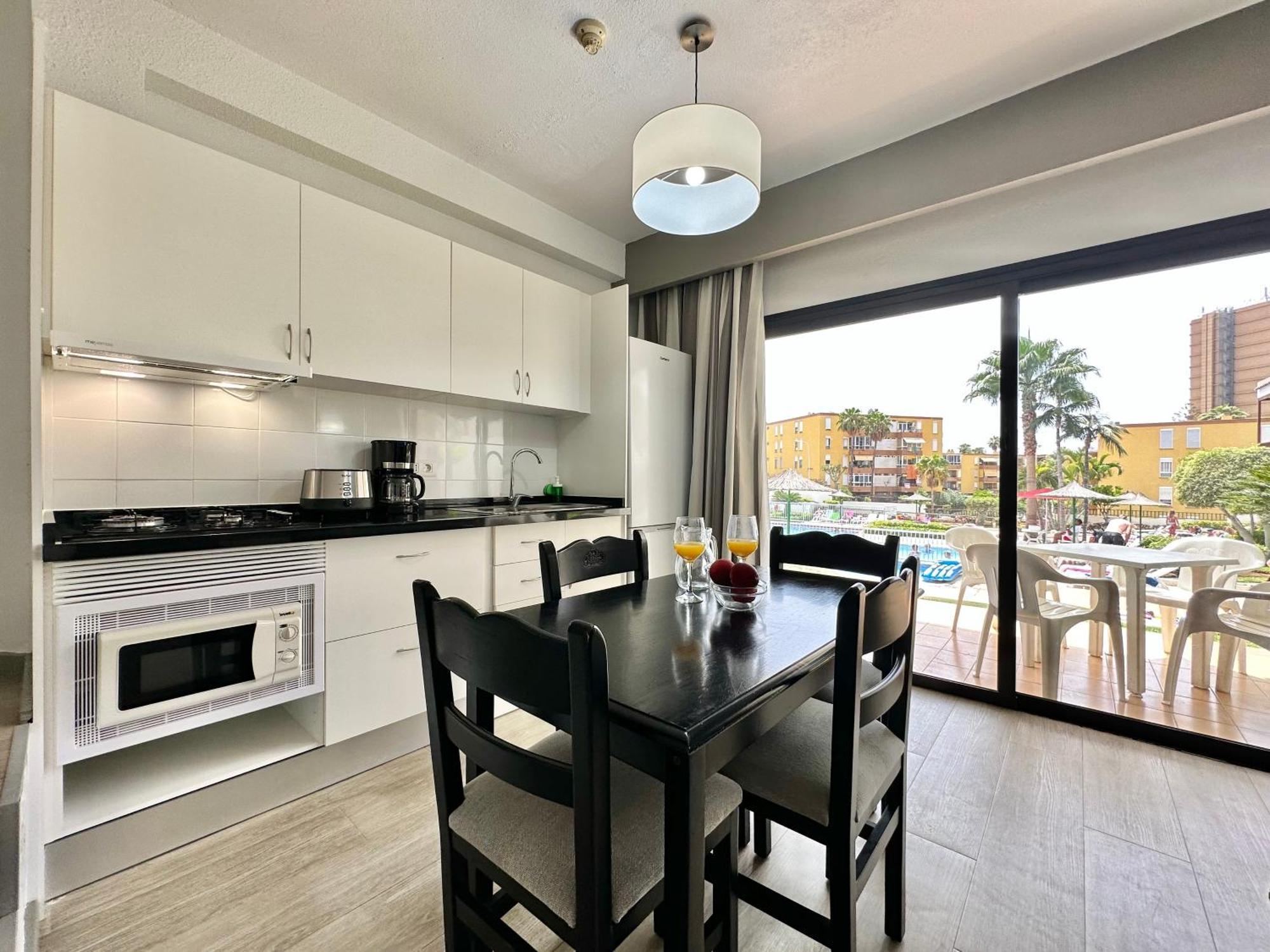 Pool Views Terrace Apartment Los Cristianos  Exterior foto